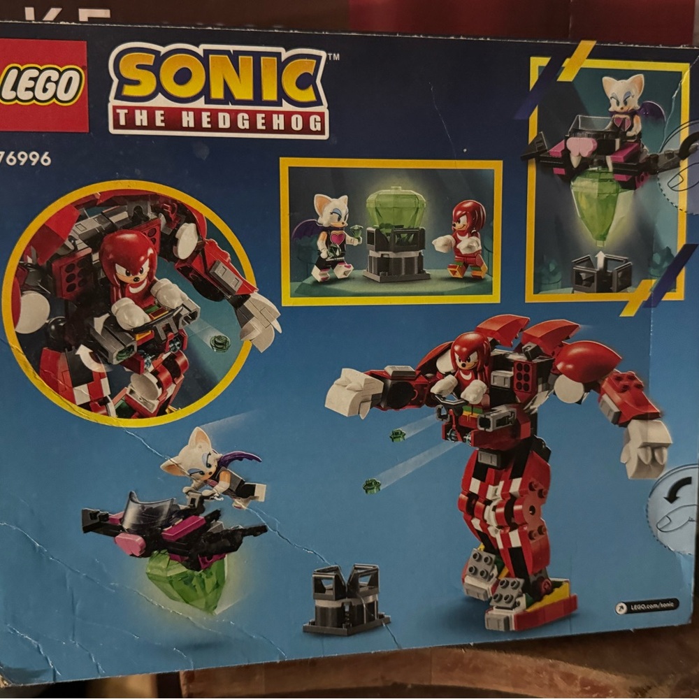 LEGO Sonic the Hedgehog Set - Red, White, and Black